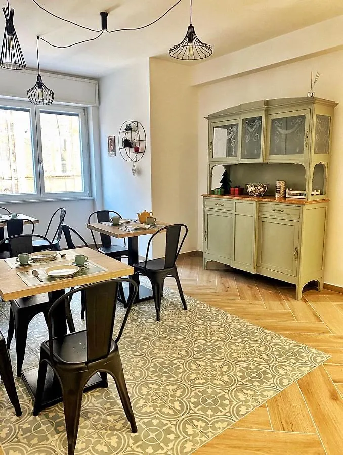 Bed & Breakfast Domus D'Amore Naples