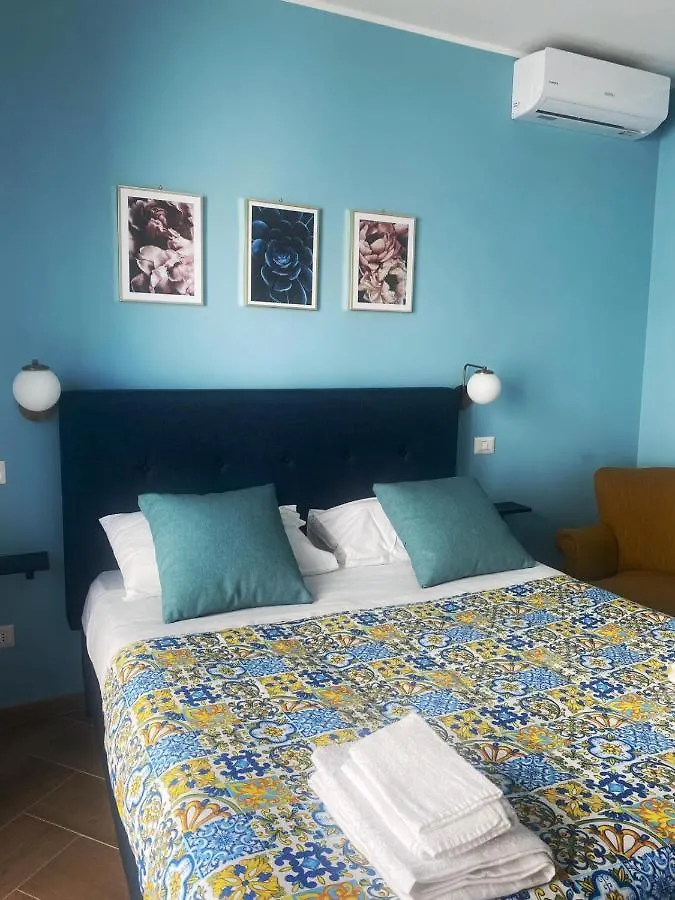 Bed & Breakfast Domus D'Amore Naples